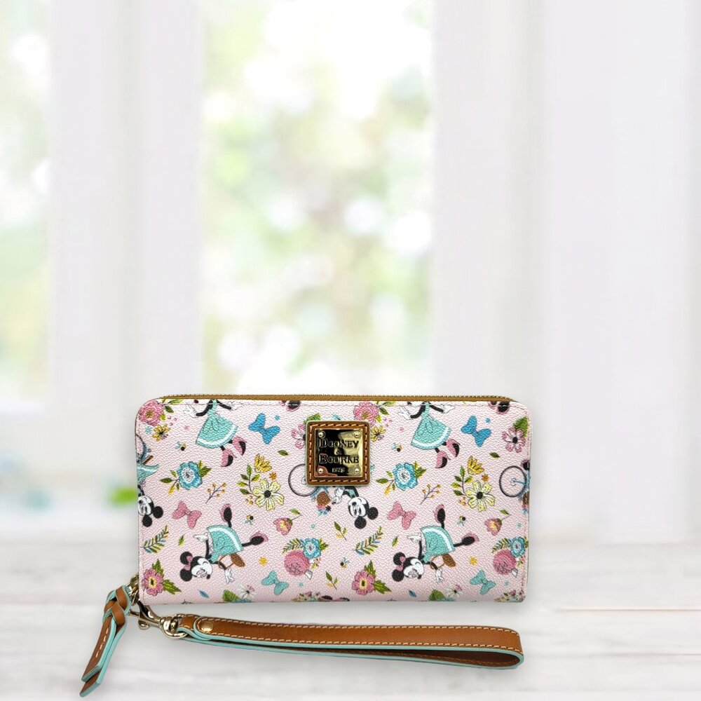 D&B Large Zip Wallet